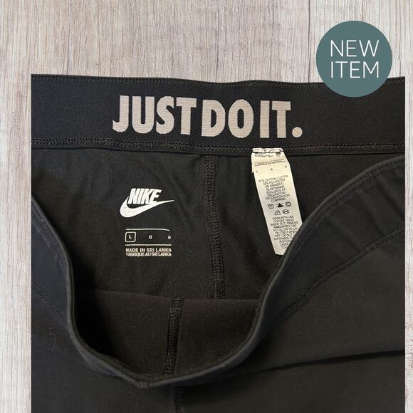 Nike Just Do It Leggings Women’s Large Black Rainbow Logo Athletic Pants W08 - Picture 2 of 3